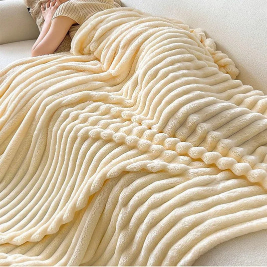 Soft Fluffy All‑Season Blanket For Sofa And Bed
.