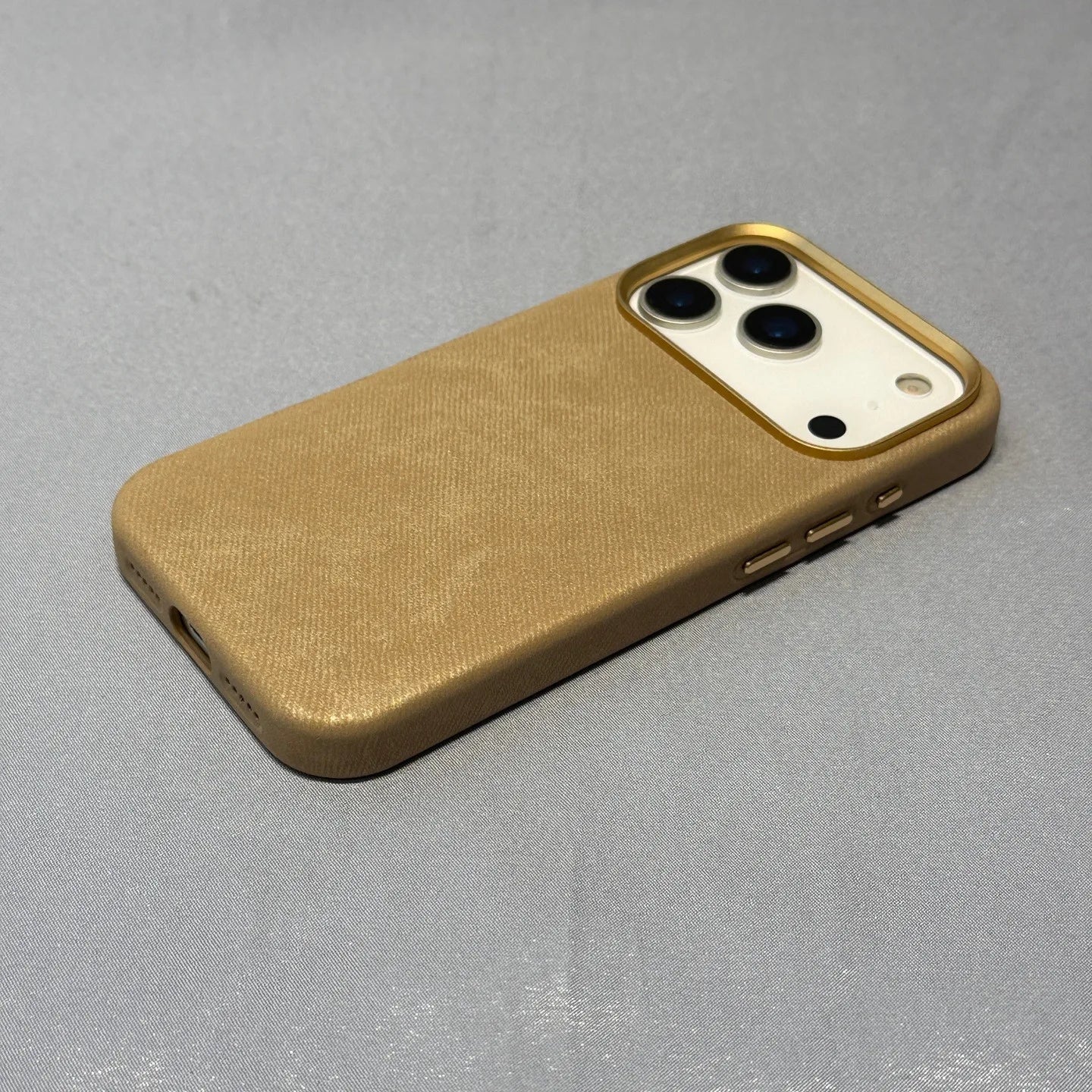 Built-in Magnetic Luxury Leather Phone Case for iPhone