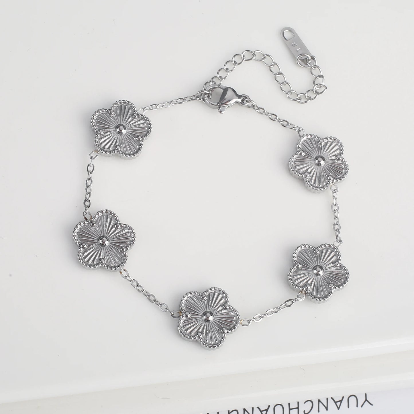 Classic Luxury Stainless Steel Clover Bracelet Adjustable Five-Leaf Flower Bangle Fashion Party Jewelry Gifts for Women