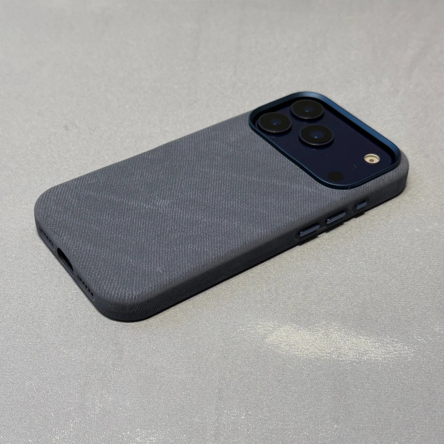 Built-in Magnetic Luxury Leather Phone Case for iPhone